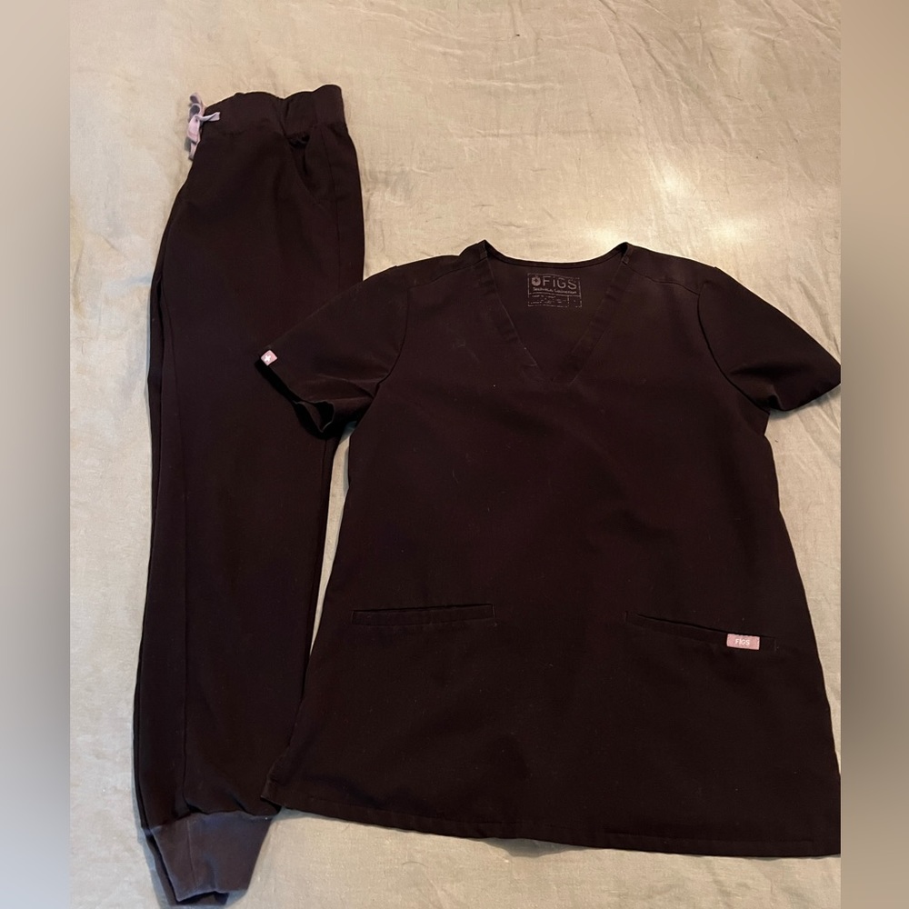 COPY - Black figs jogger scrub set